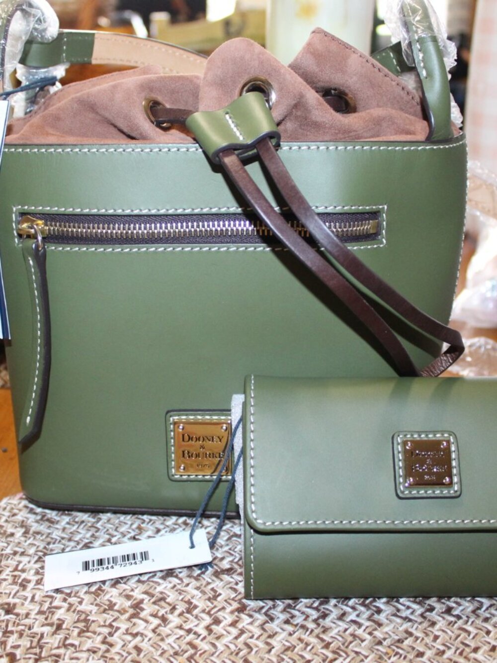 NWT Dooney & Bourke crossbody and wallet set STUNNING!! - Picture 5 of 13